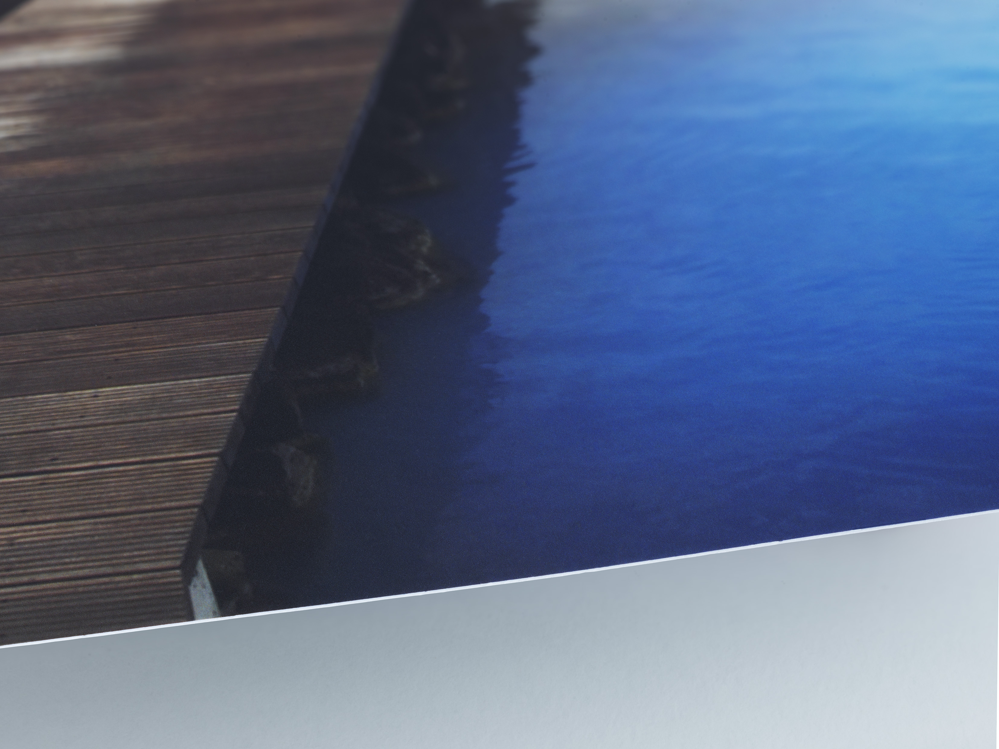 Prezentacja papieru fotograficznego Velvet charakteryzującego się matową powierzchnią bez refleksów światła.